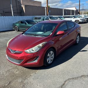 HYUNDAI ELANTRA SE - 1