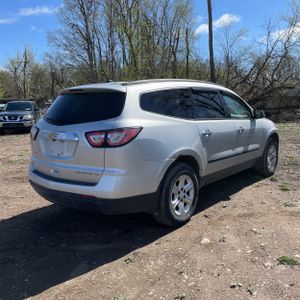CHEVROLET TRAVERSE LS - 6