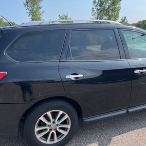 2015 Nissan PATHFINDER SV 照片 9
