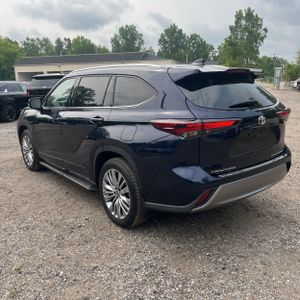 2024 Toyota HIGHLANDER LIMITED photo 5