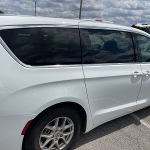 صورة 9 لـ 2024 Chrysler VOYAGER LX