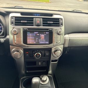 2018 Toyota 4RUNNER SR5 PREMIUM 照片 38