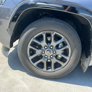 صورة 17 لـ 2023 Toyota SEQUOIA PLATINUM