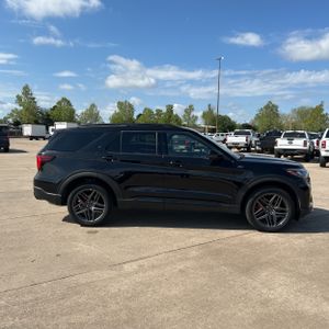 FORD EXPLORER ST-LINE - 10