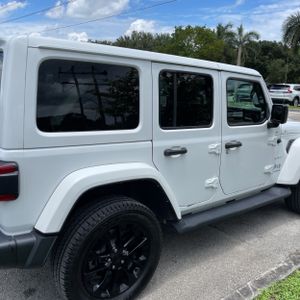 صورة 9 لـ 2021 JEEP WRANGLER 4XE UNLIMITED SAHARA