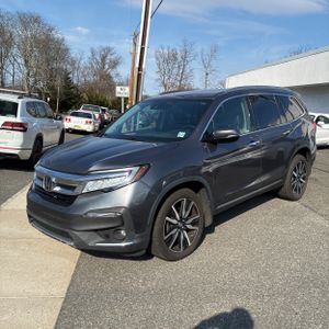 HONDA PILOT TOURING W/REAR CAPTAIN'S CHAIRS - 1