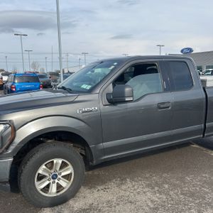 FORD F-150 XLT - 2