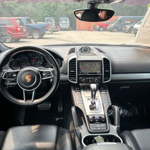 2016 Porsche CAYENNE GTS 缩略图 37