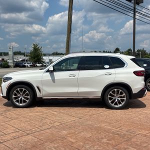 2021 BMW X5 XDRIVE40I photo 3