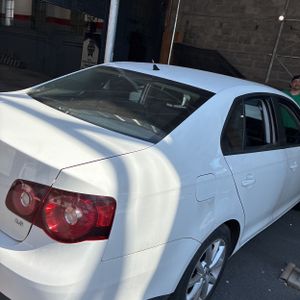 VOLKSWAGEN JETTA SE - 9