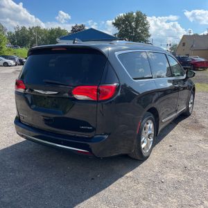 2020 Chrysler PACIFICA LIMITED — фото 8