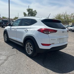 HYUNDAI TUCSON SE - 5