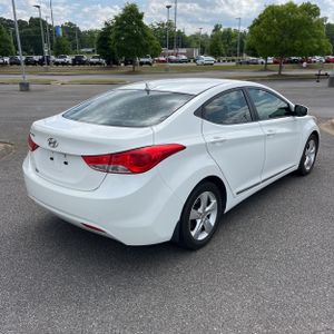 HYUNDAI ELANTRA GLS - 8