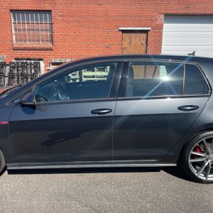 VOLKSWAGEN GOLF GTI S - 4