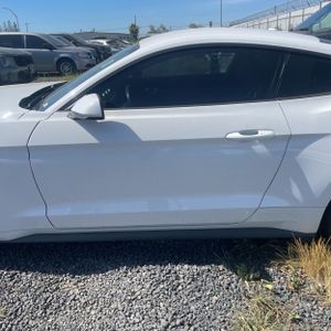 FORD MUSTANG ECOBOOST - 4