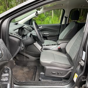 صورة مصغرة 32 لـ 2016 FORD ESCAPE SE