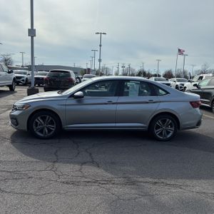 VOLKSWAGEN JETTA SE - 3