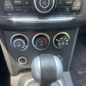 صورة 63 لـ 2011 Nissan ROGUE S