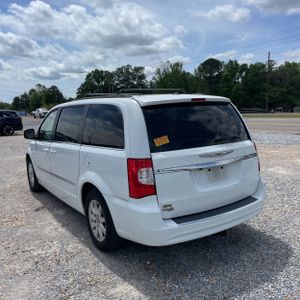 CHRYSLER TOWN AND COUNTRY TOURING - 5