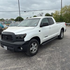TOYOTA TUNDRA - 1