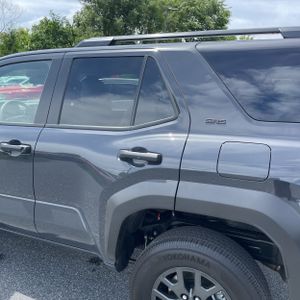 صورة 6 لـ 2025 Toyota 4RUNNER SR5