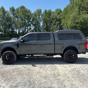 FORD F-350 SUPER DUTY LARIAT - 3