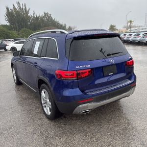 MERCEDES-BENZ GLB - 4