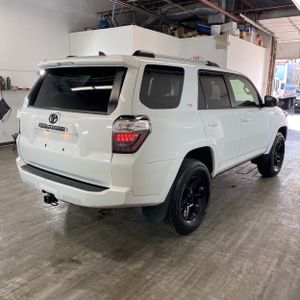 TOYOTA 4RUNNER - 8
