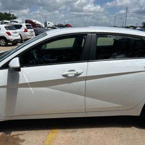 HYUNDAI ELANTRA SEL CONVENIENCE - 4