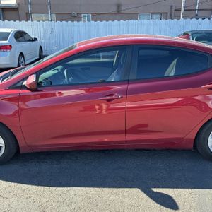 HYUNDAI ELANTRA SE - 3