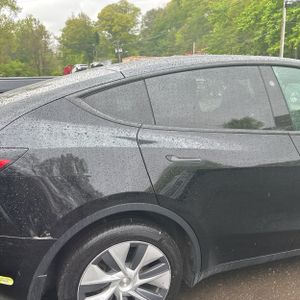 TESLA MODEL Y LONG RANGE - 9