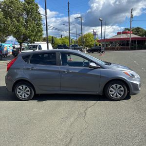 HYUNDAI ACCENT SE - 10