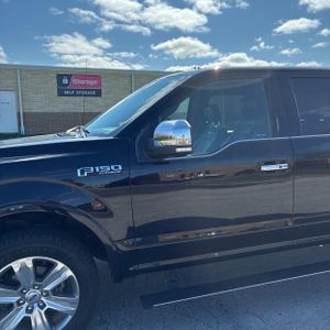 Ford F-150 Platinum - 2