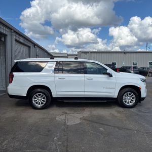 CHEVROLET SUBURBAN LT - 10