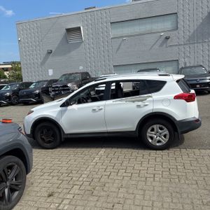 2015 Toyota RAV4 LE 照片 3