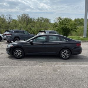 VOLKSWAGEN JETTA SE - 3