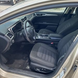 2019 FORD FUSION SE thumbnail 32