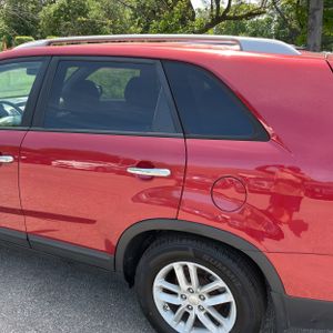 2015 KIA SORENTO LX photo 6