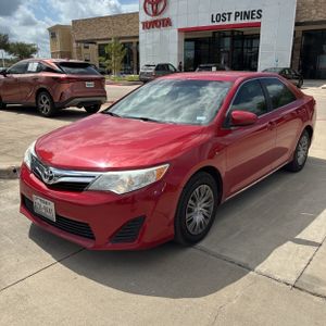 2012 Toyota CAMRY LE photo 1