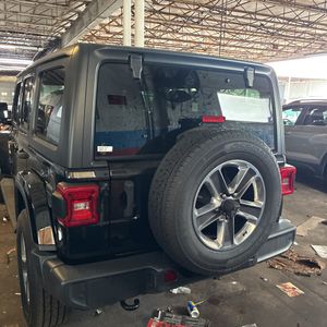 صورة مصغرة 56 لـ 2020 JEEP WRANGLER UNLIMITED SAHARA
