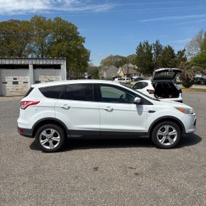 FORD ESCAPE SE - 10