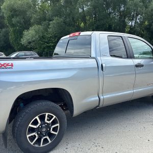 صورة 9 لـ 2017 Toyota TUNDRA SR5
