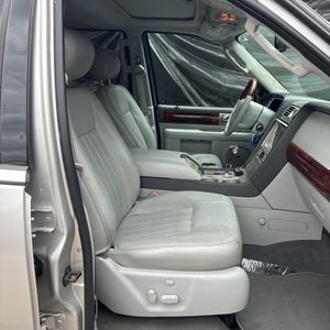 صورة مصغرة 30 لـ 2006 Lincoln NAVIGATOR LUXURY