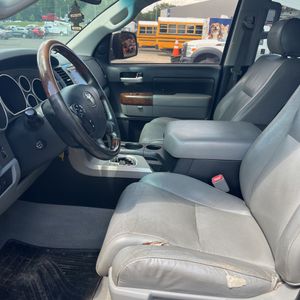 2010 Toyota TUNDRA LIMITED 缩略图 32