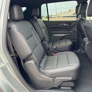 2025 Chevrolet TRAVERSE Z71 缩略图 35