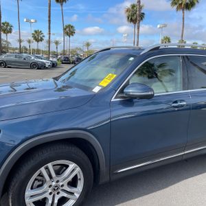 MERCEDES-BENZ GLB - 2