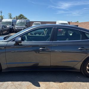 HYUNDAI SONATA HYBRID BLUE - 4