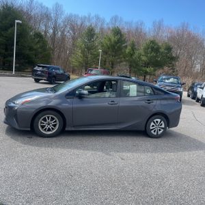 Toyota Prius Two Eco - 3