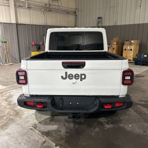 صورة 7 لـ 2025 JEEP GLADIATOR RUBICON