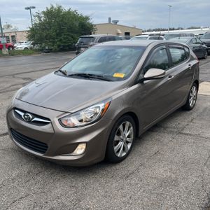 HYUNDAI ACCENT SE - 1